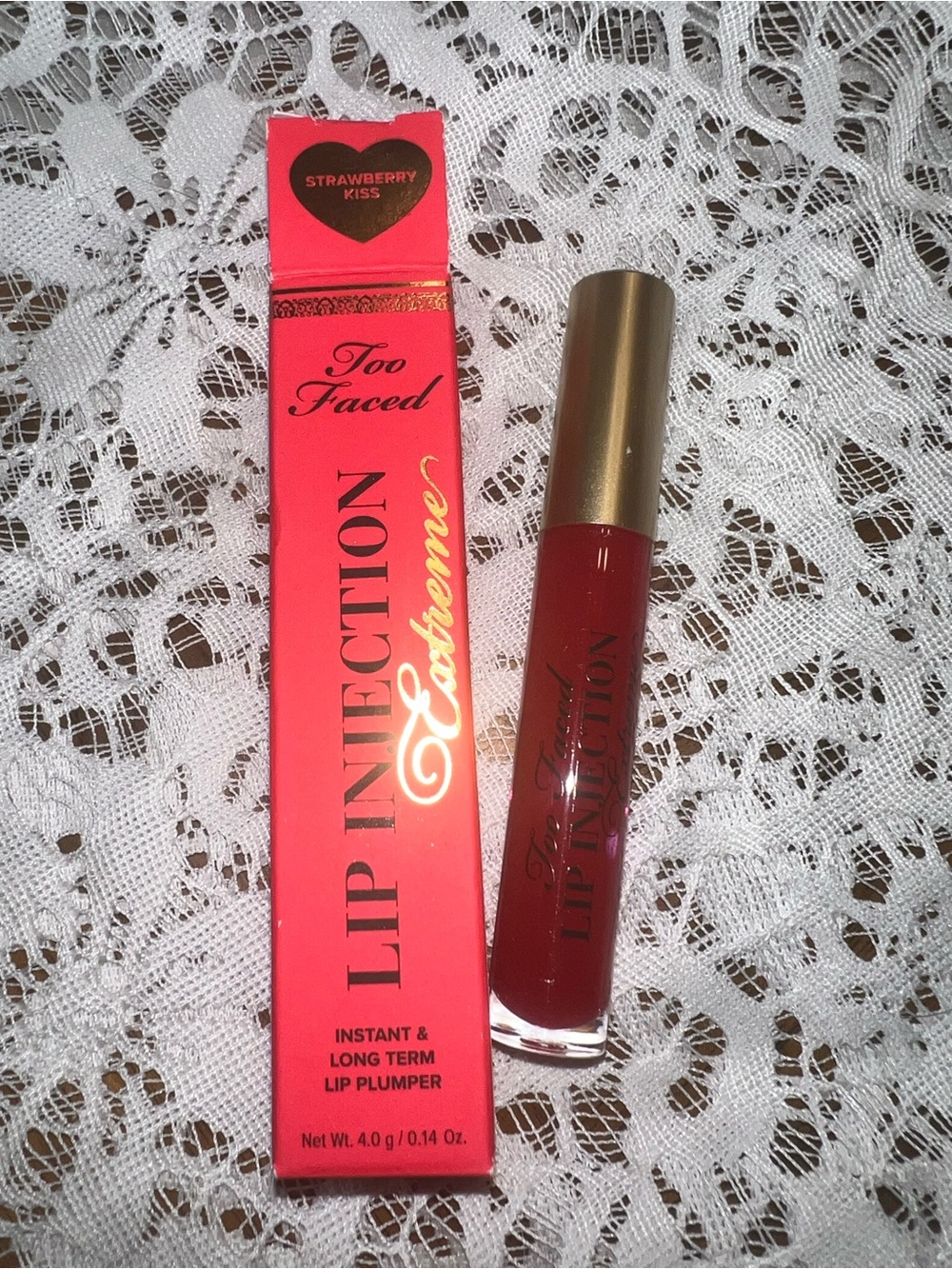 Too Faced Lip Injection Extreme Strawberry Kiss
